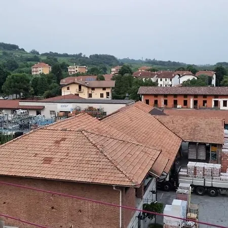 Alloggio Aest Apartman